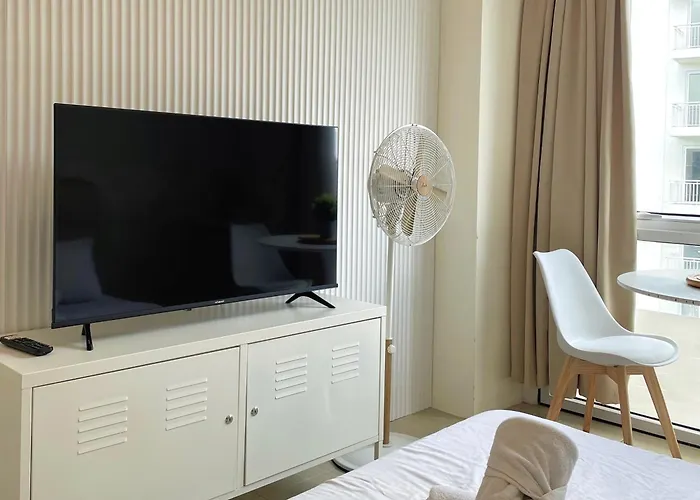 View In Pasig With Pool, Wifi And Netflix Apartamento