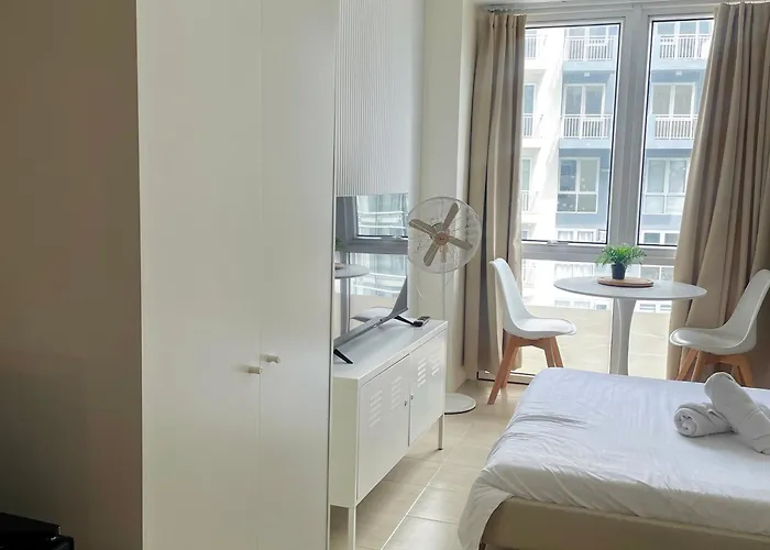 View In Pasig With Pool, Wifi And Netflix Manila